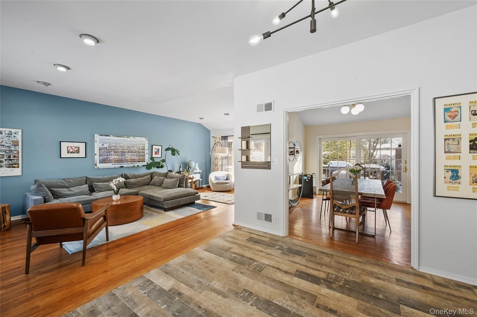 124 Hillandale Drive Photo 2