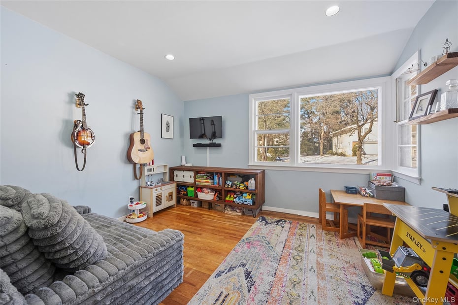 124 Hillandale Drive Photo 8