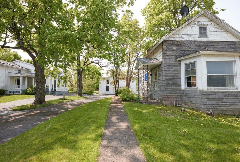 207-209 Main Street Photo 9