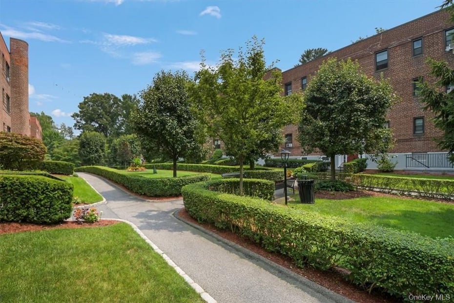 14 S Broadway  #7-3A Photo 24