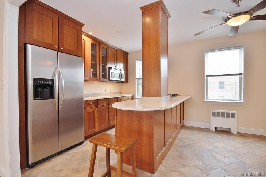 14 S Broadway  #7-3A Photo 8