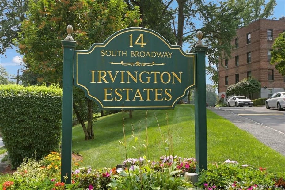 14 S Broadway  #7-3A Photo 2