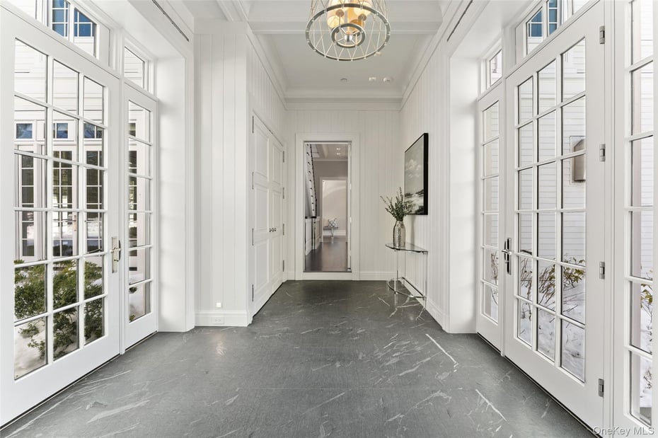 16 Taylor Road Photo 20