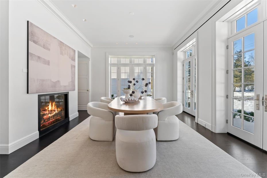 16 Taylor Road Photo 8