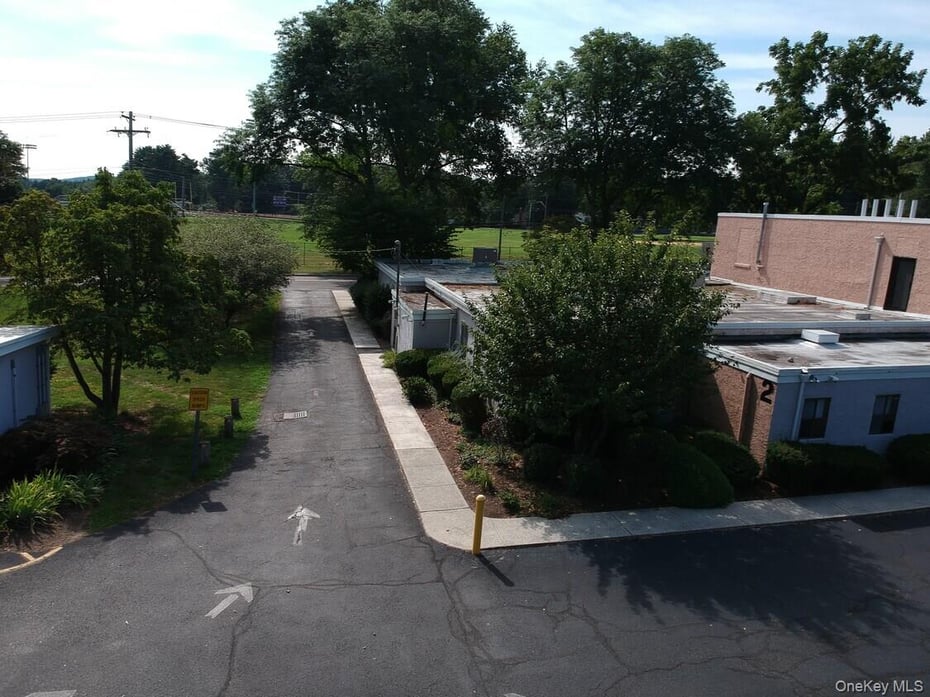 216 Congers Road Photo 38