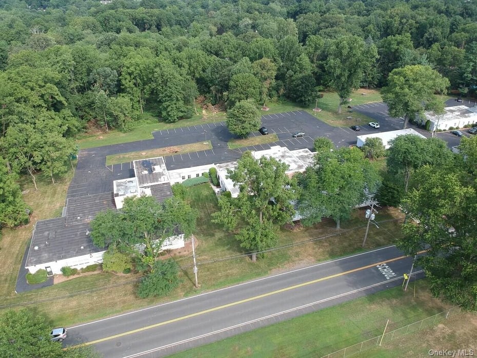 216 Congers Road Photo 6