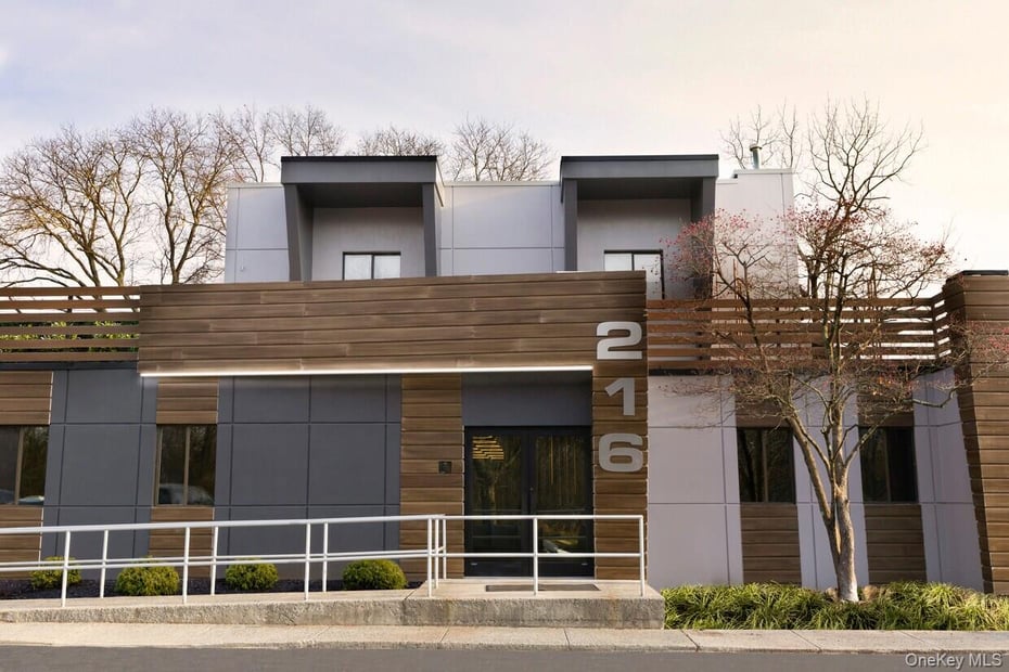 216 Congers Road Photo 2