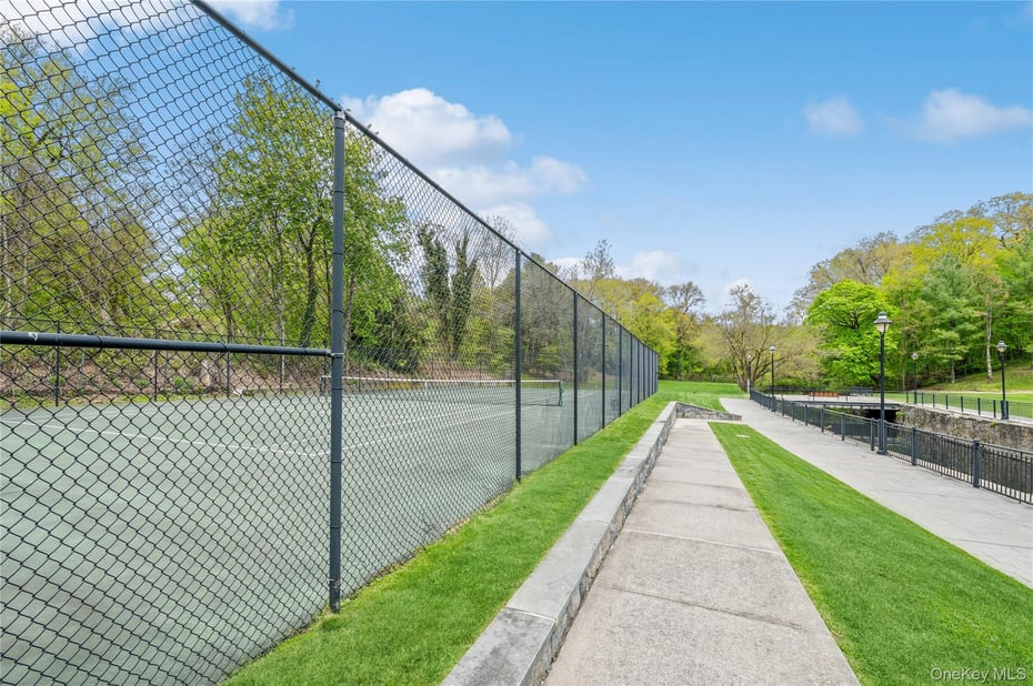 1 Scarsdale Road  #613 Photo 28