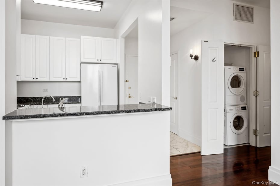 1 Scarsdale Road  #613 Photo 10