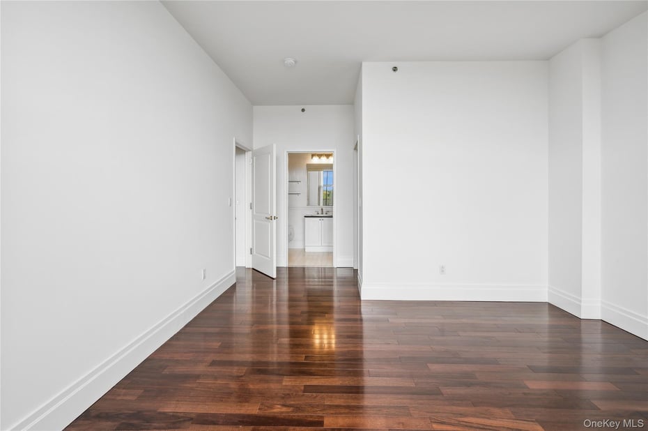 1 Scarsdale Road  #613 Photo 12