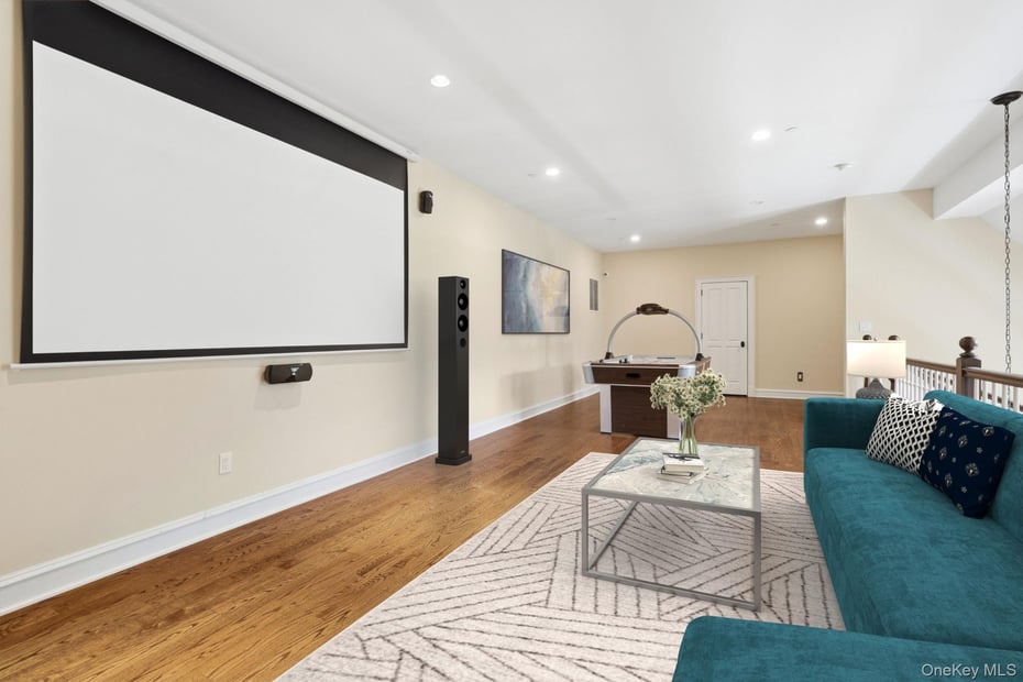2 Heathcote Drive Photo 36