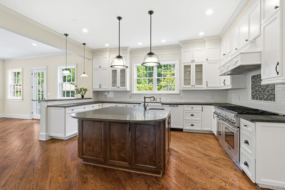 2 Heathcote Drive Photo 11