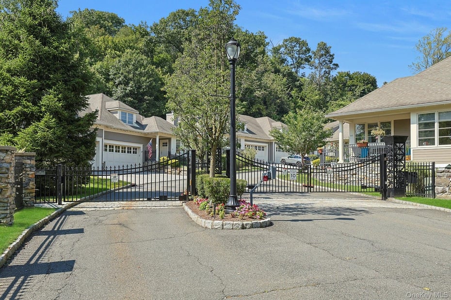 775 Scarsdale Road #7 Photo 21