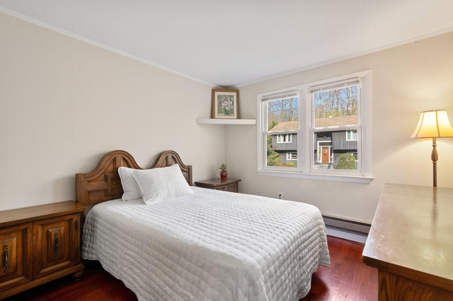 385 Lake Shore Drive Photo 29
