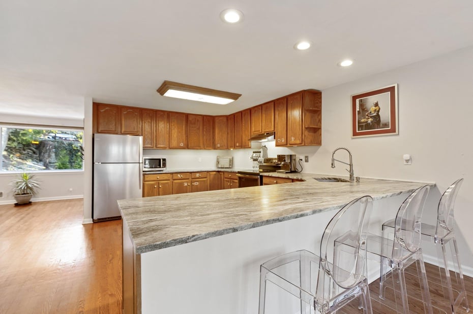 385 Lake Shore Drive Photo 7