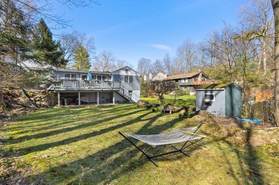 385 Lake Shore Drive Photo 32