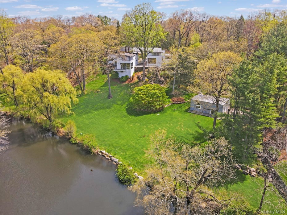 54 Cross Pond Road Photo 1