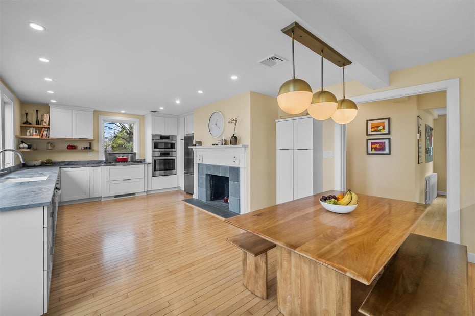 43 Franklin Street Photo 8