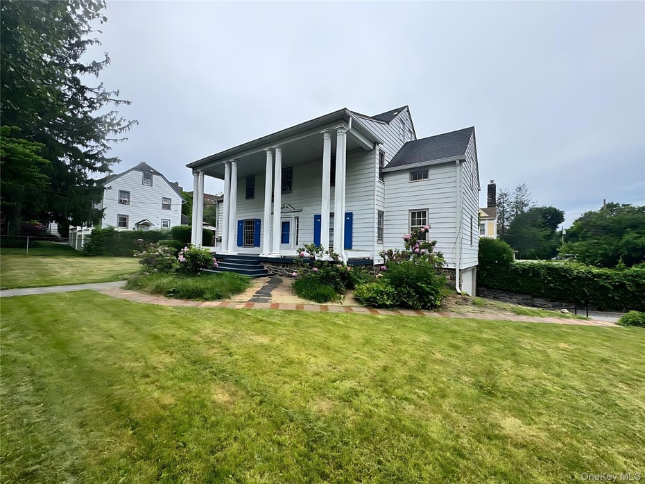 312 Hawthorne Terrace Photo 3