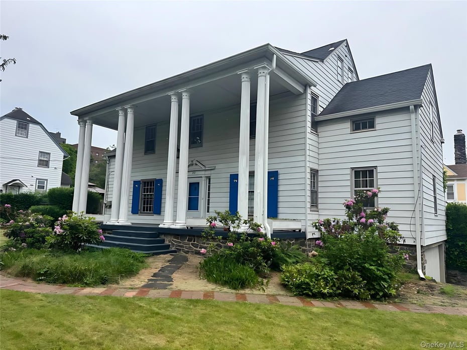 312 Hawthorne Terrace Photo 2
