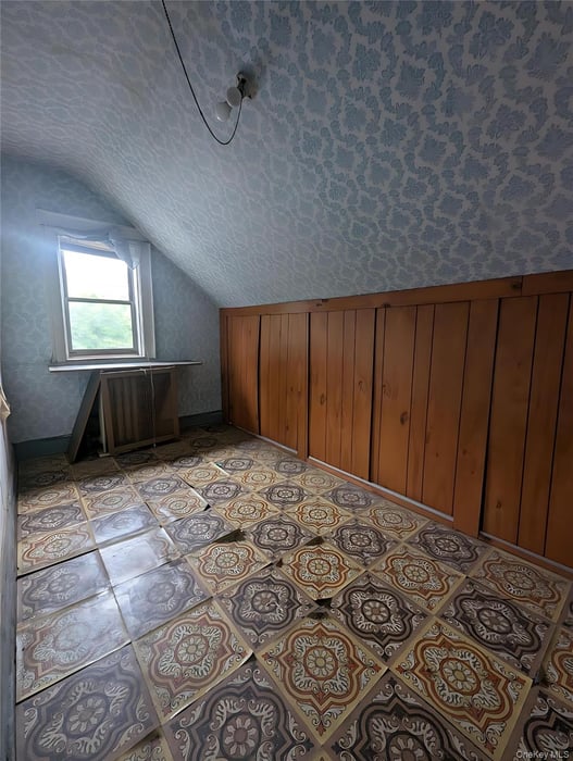 312 Hawthorne Terrace Photo 32