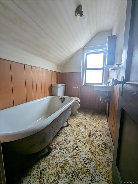 312 Hawthorne Terrace Photo 33