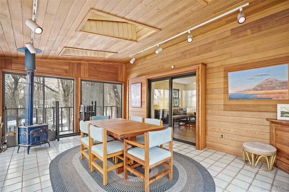 37 Fox Den Road Photo 13