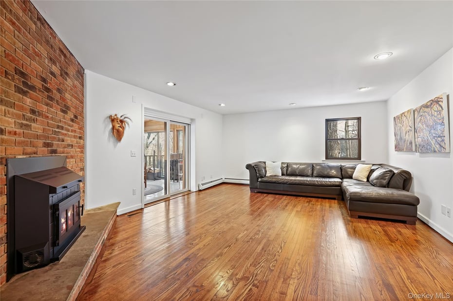 37 Fox Den Road Photo 11