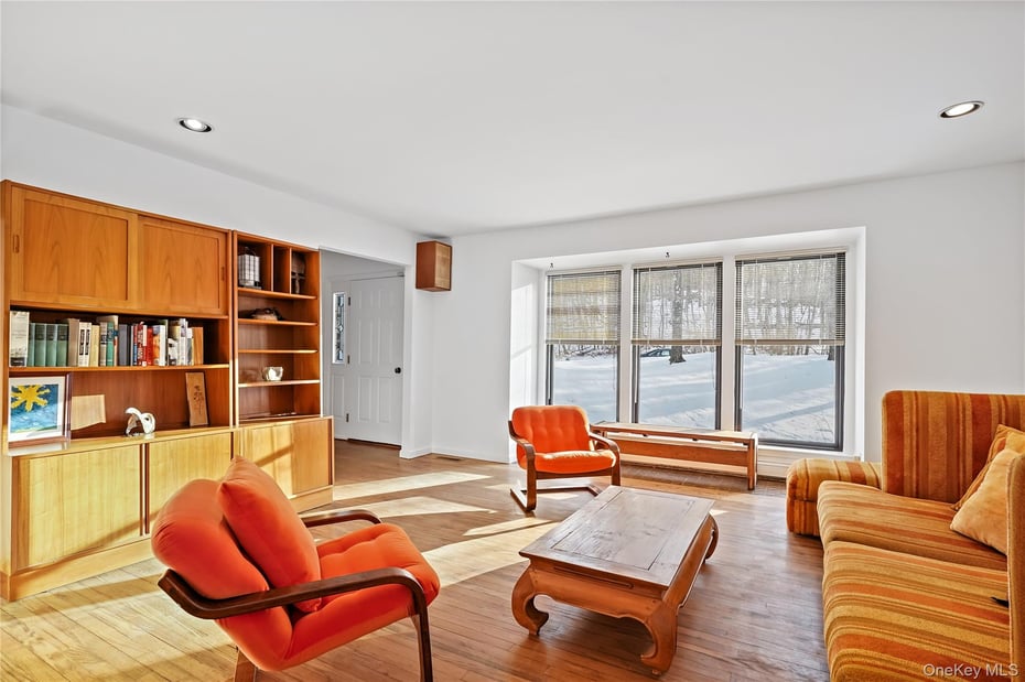 37 Fox Den Road Photo 7