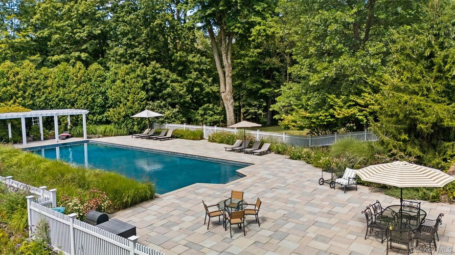 640 Grant Road Photo 37