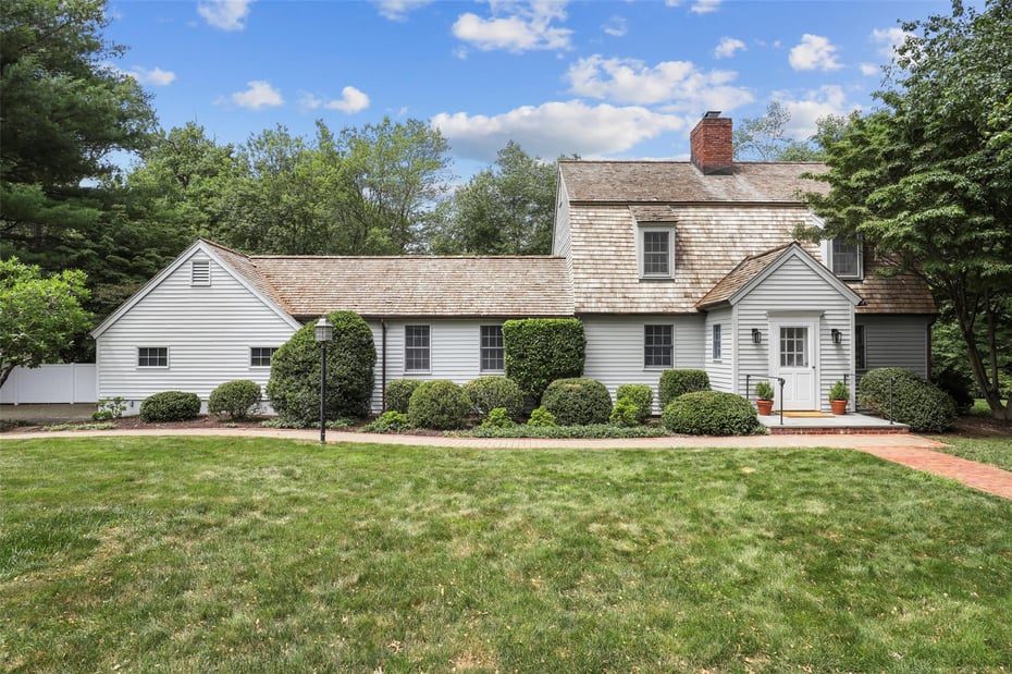 6 Hunt Farm Road Photo 1