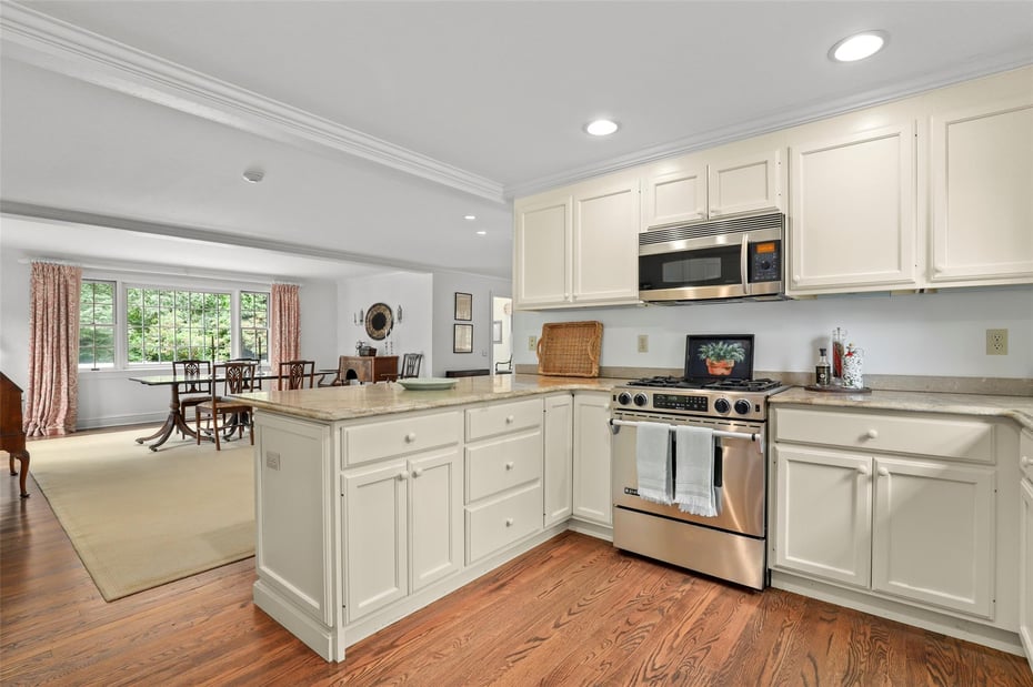 6 Hunt Farm Road Photo 8