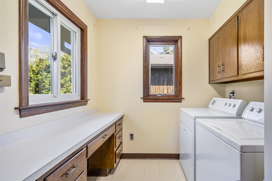 9 Harbor Drive Photo 10