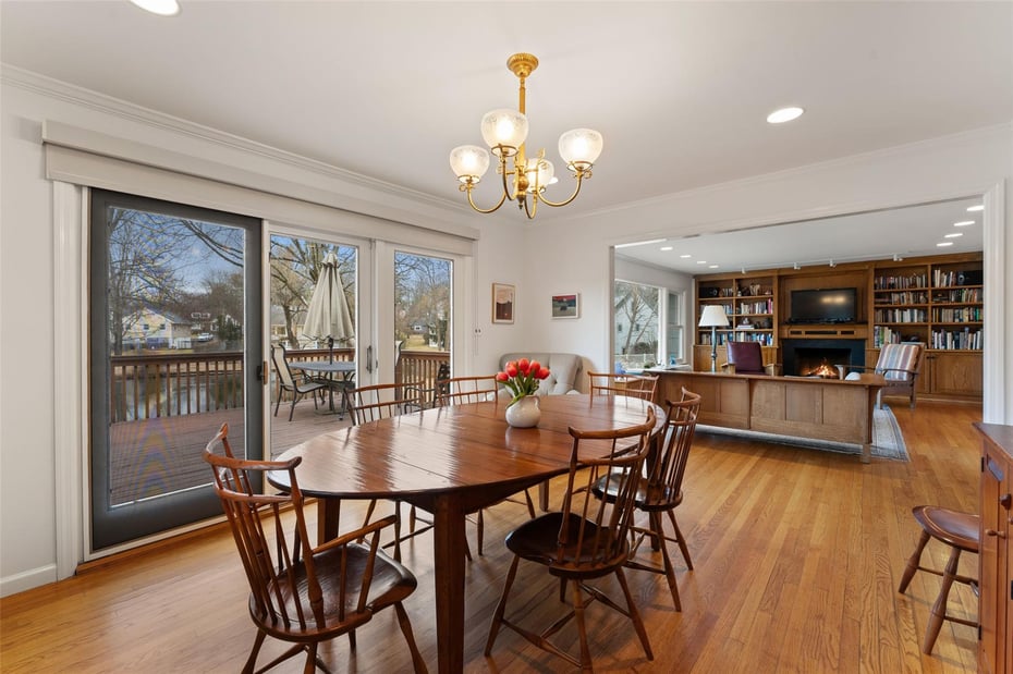 27 Homeside Lane Photo 8