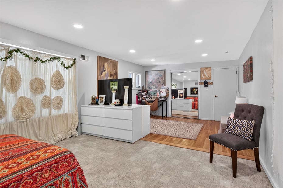 33 Gregory Street Photo 18