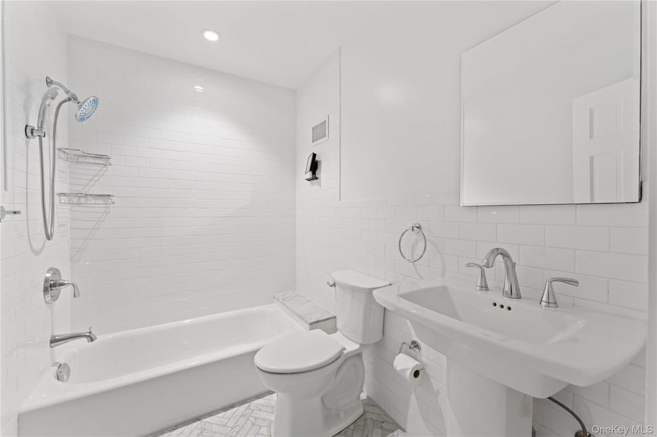 18 Wellyn Road Photo 20