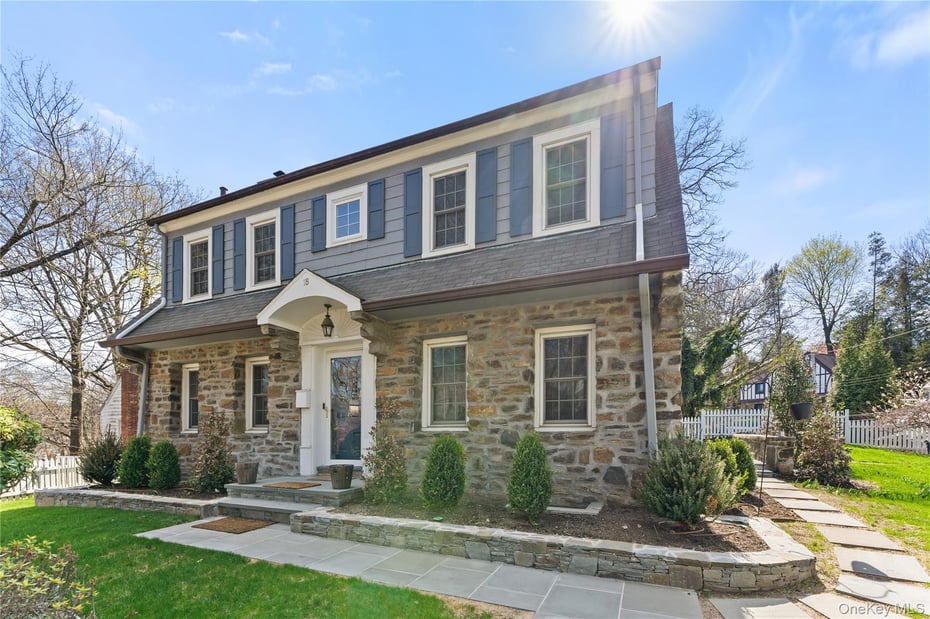 18 Wellyn Road Photo 1