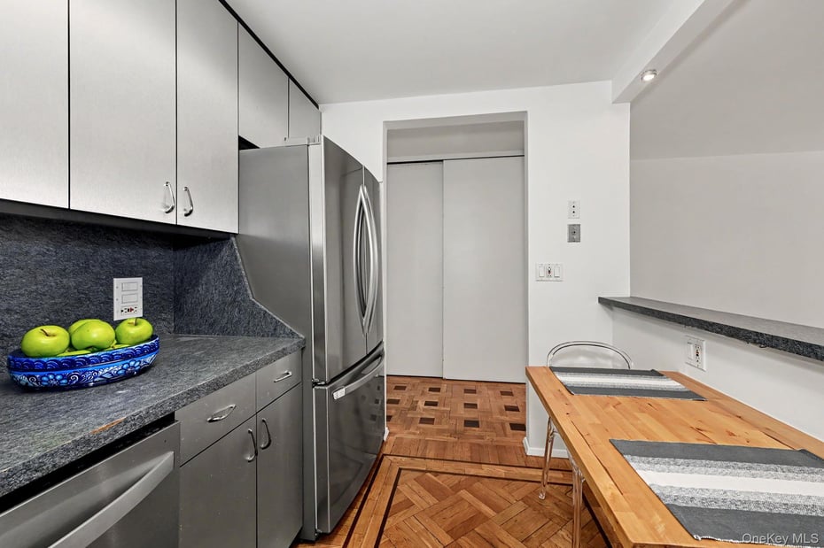 50 Columbus Avenue  #506 Photo 8