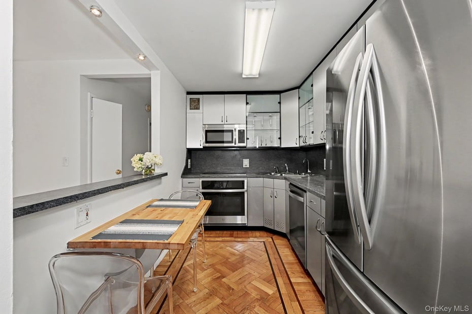 50 Columbus Avenue  #506 Photo 9