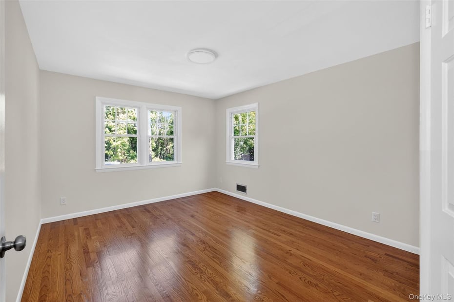 835 Shore Acres Drive Photo 22