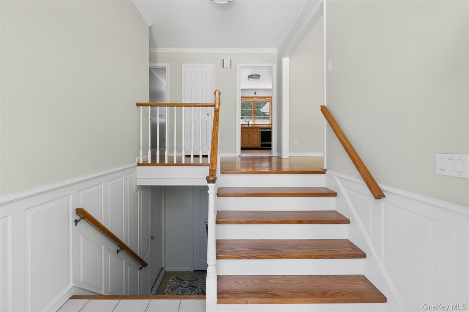 835 Shore Acres Drive Photo 4