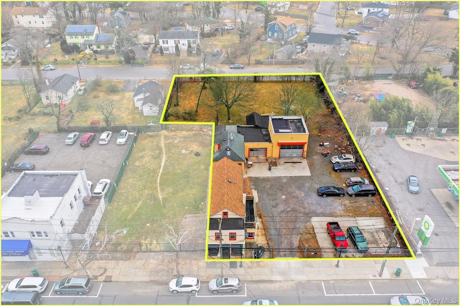 1513 Straight Path Photo 2