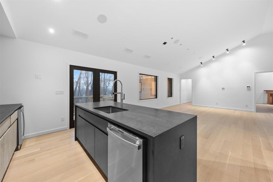 7 Lexington Drive Photo 20