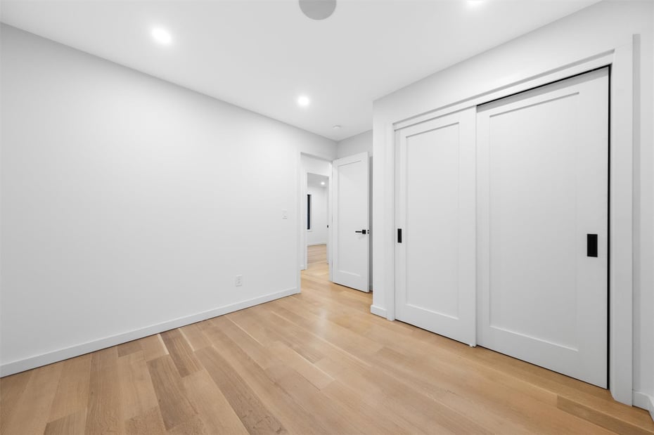 7 Lexington Drive Photo 23