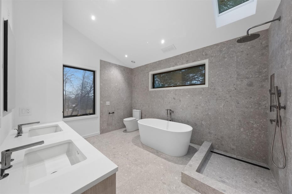 7 Lexington Drive Photo 33