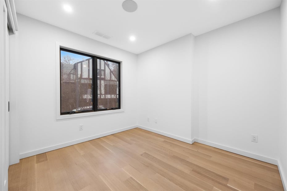 7 Lexington Drive Photo 22