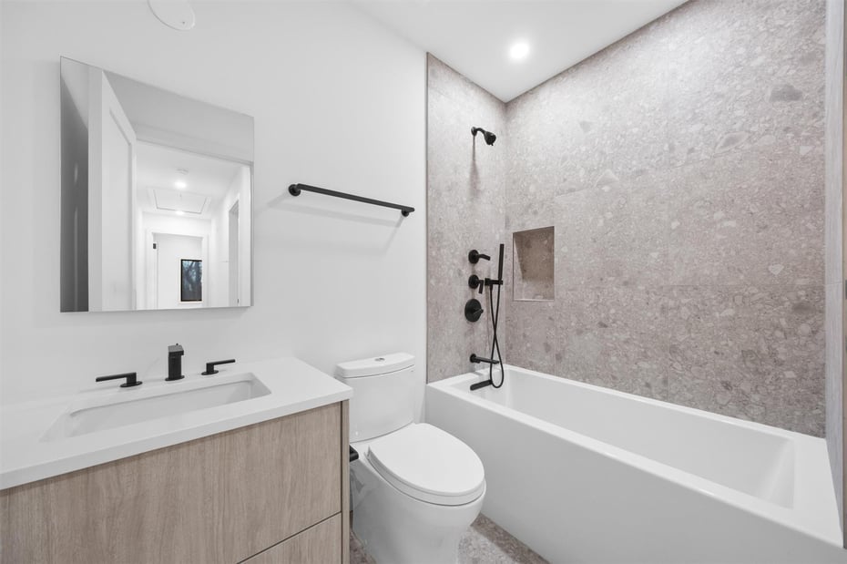 7 Lexington Drive Photo 21
