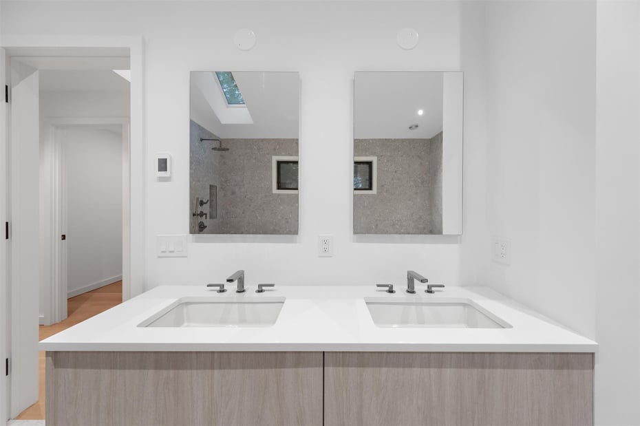 7 Lexington Drive Photo 35