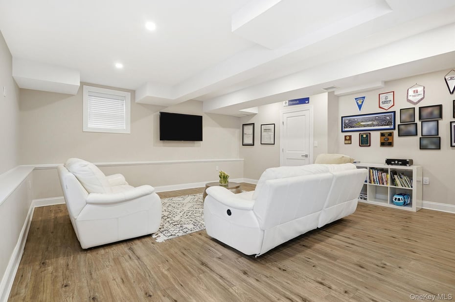 12 S Canterbury Road S Photo 19