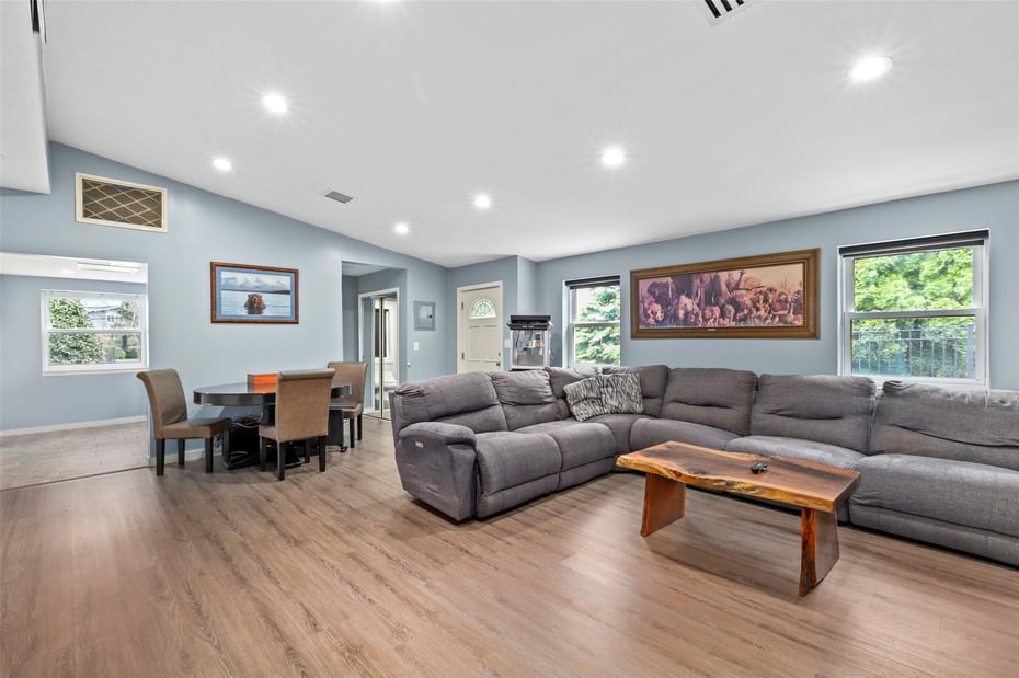 21 Dell Drive Photo 23